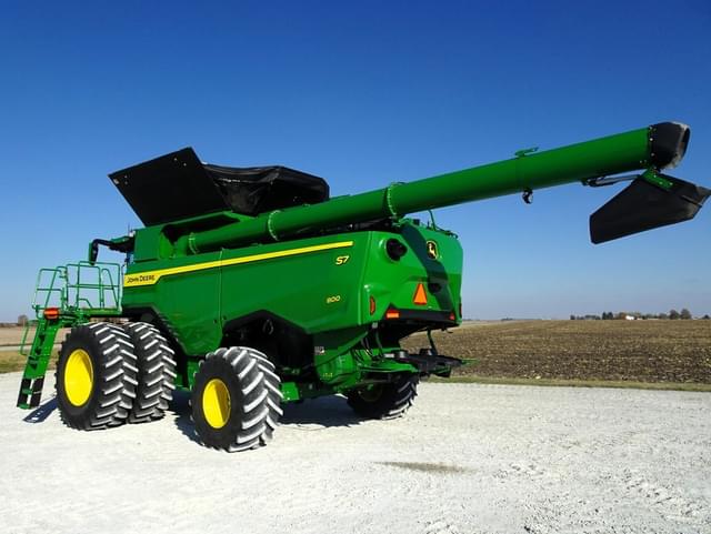 Image of John Deere S7 800 equipment image 4
