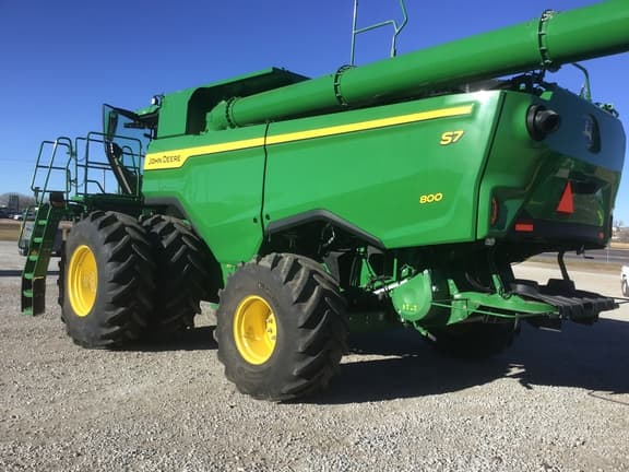 Image of John Deere S7 800 equipment image 3