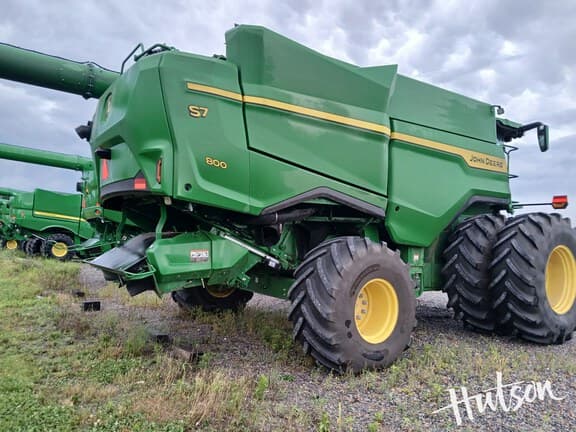 Image of John Deere S7 800 equipment image 2