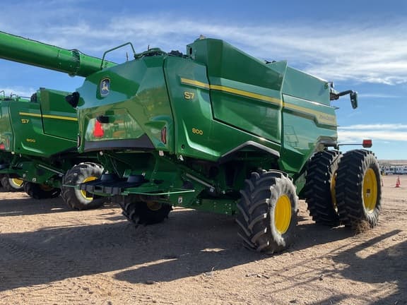 Image of John Deere S7 800 equipment image 3