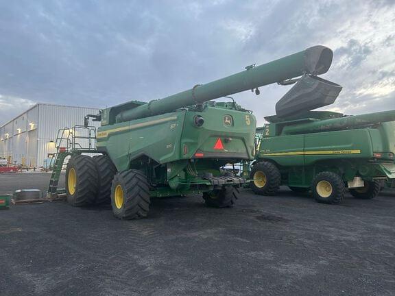 Image of John Deere S7 800 equipment image 2