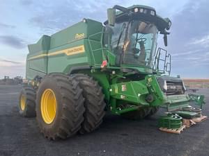 2025 John Deere S7 800 Image