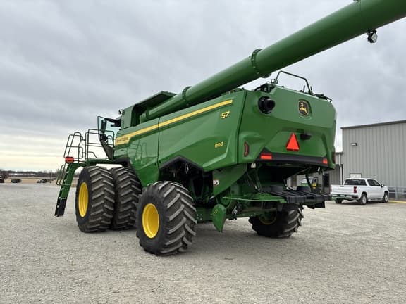 Image of John Deere S7 800 equipment image 4
