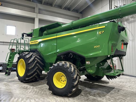 Image of John Deere S7 800 Image 1