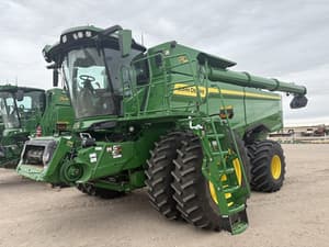 2025 John Deere S7 800 Image