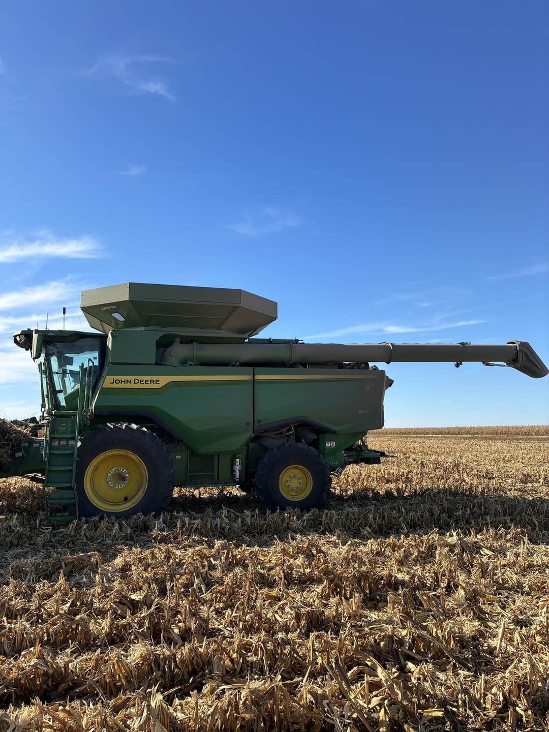 Image of John Deere S7 800 Primary image