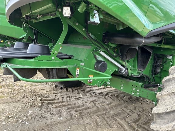 Image of John Deere S7 800 equipment image 3