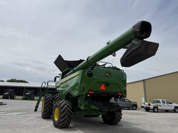 Image of John Deere S7 800 equipment image 4