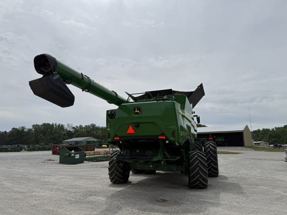 Image of John Deere S7 800 equipment image 3