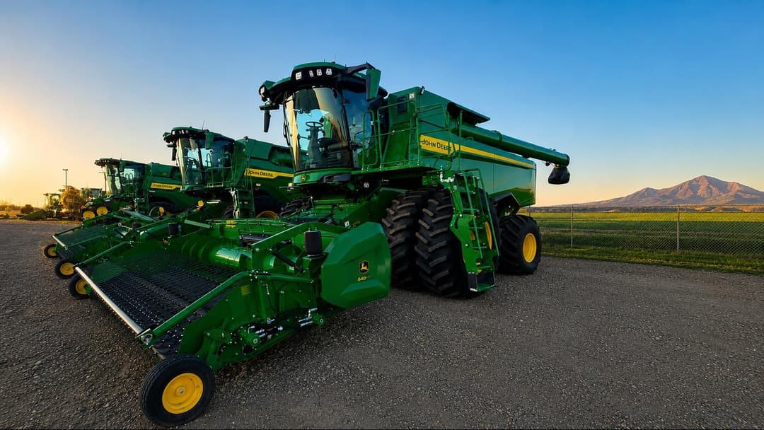 Image of John Deere S7 800 Primary Image