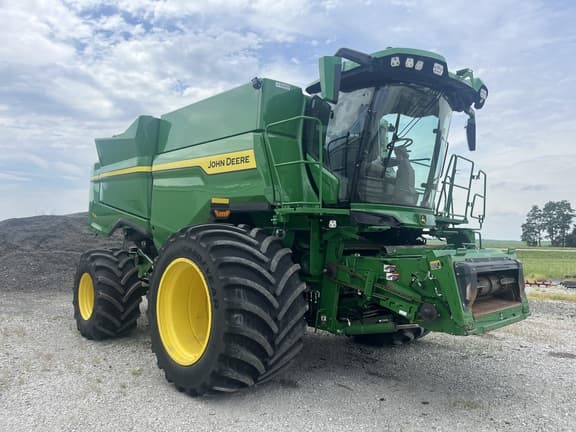 Image of John Deere S7 800 Primary image