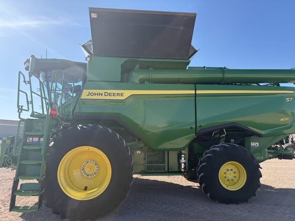 Image of John Deere S7 800 equipment image 3