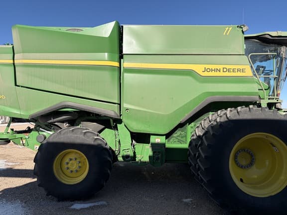 Image of John Deere S7 800 equipment image 2