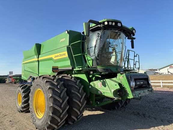 Image of John Deere S7 800 equipment image 2