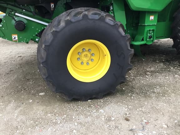 Image of John Deere S7 800 equipment image 1