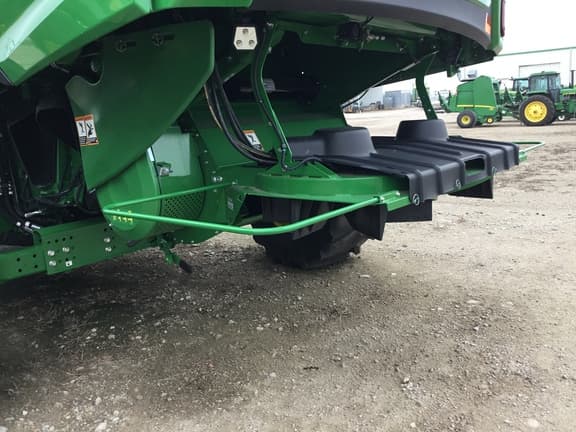 Image of John Deere S7 800 equipment image 4