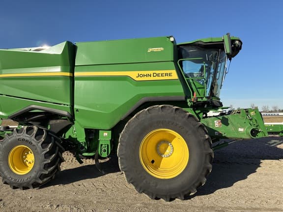 Image of John Deere S7 800 equipment image 3