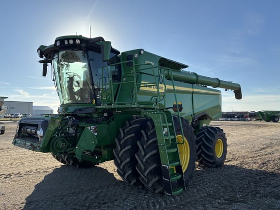 2025 John Deere S7 800 Equipment Image0