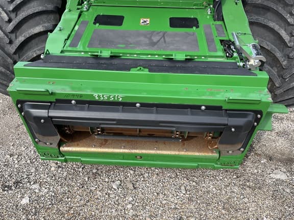 Image of John Deere S7 800 equipment image 2