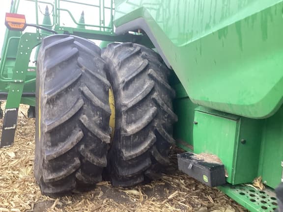 Image of John Deere S7 800 equipment image 3