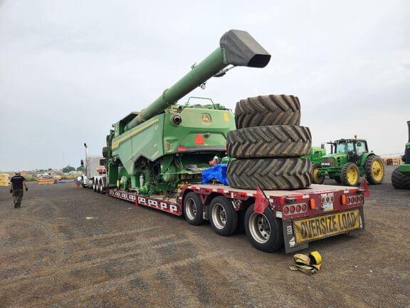 Image of John Deere S7 800 equipment image 2