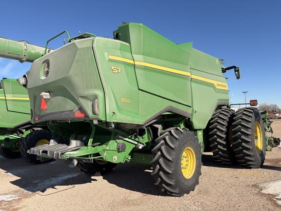 Image of John Deere S7 800 equipment image 3