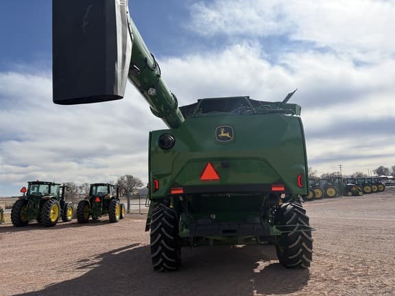 Image of John Deere S7 800 equipment image 4