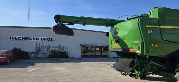 Image of John Deere S7 800 equipment image 4