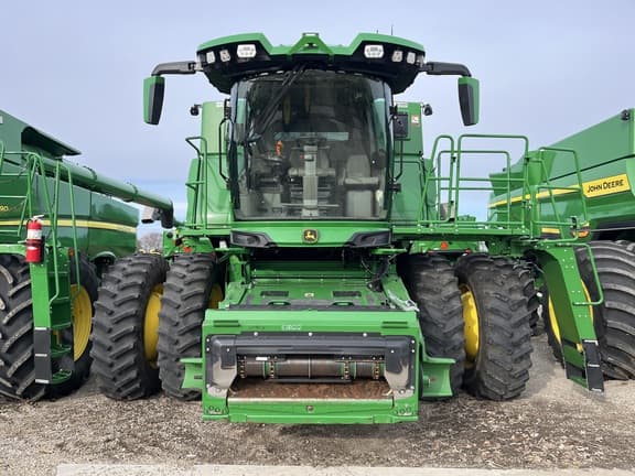 Image of John Deere S7 800 equipment image 2