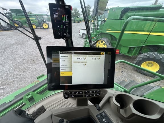 Image of John Deere S7 800 equipment image 4