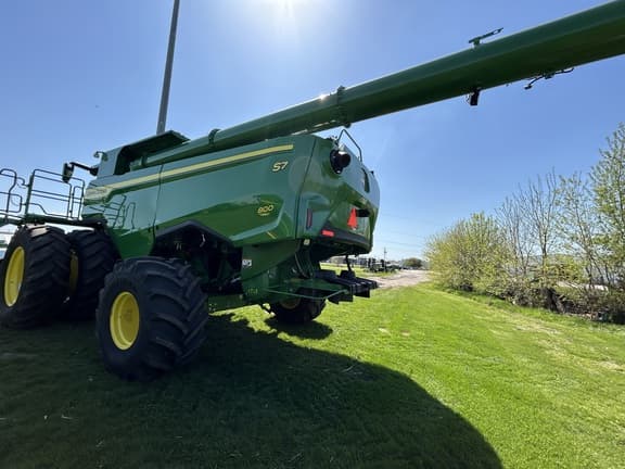 Image of John Deere S7 800 equipment image 2