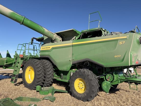Image of John Deere S7 800 equipment image 4