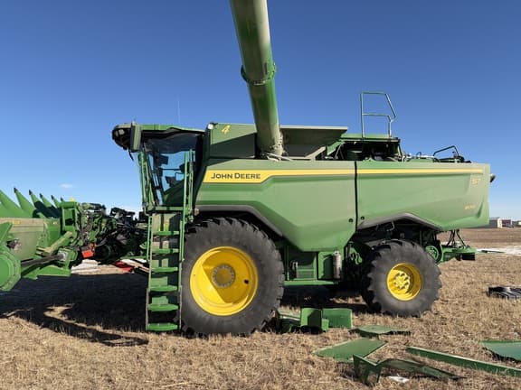 Image of John Deere S7 800 equipment image 1