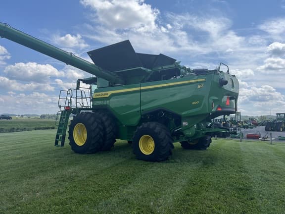Image of John Deere S7 800 equipment image 4