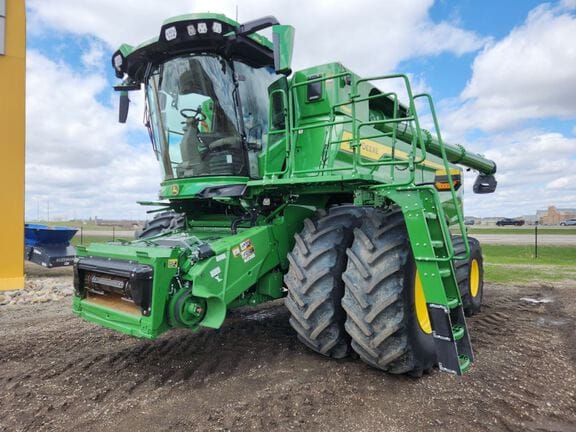 2025 John Deere S7 800 Equipment Image0
