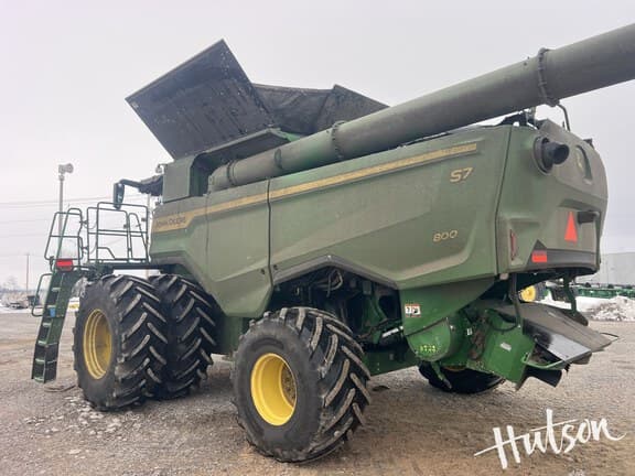 Image of John Deere S7 800 equipment image 2