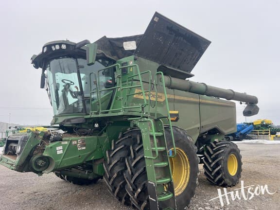 Image of John Deere S7 800 equipment image 1