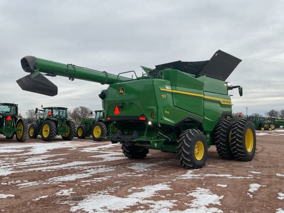 Image of John Deere S7 800 equipment image 2