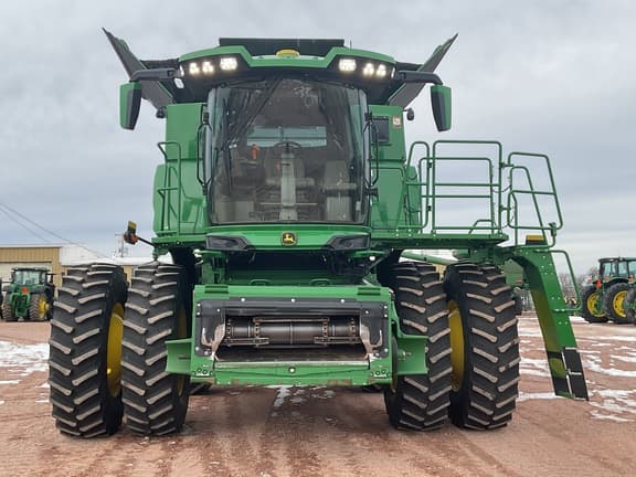 Image of John Deere S7 800 equipment image 3
