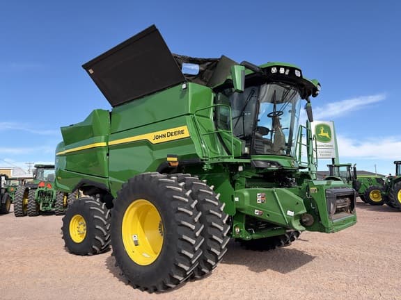 Image of John Deere S7 800 Primary image