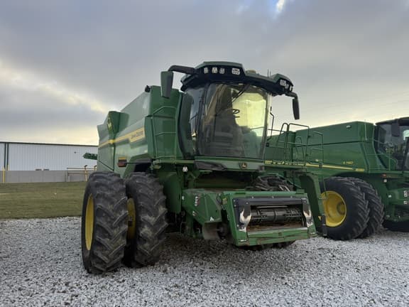 Image of John Deere S7 800 equipment image 2