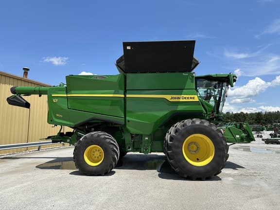 Image of John Deere S7 800 equipment image 1