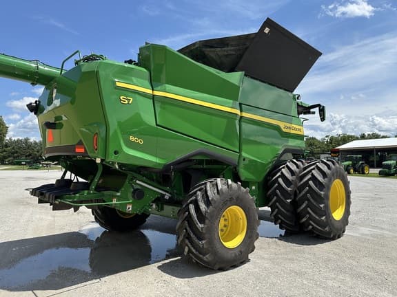 Image of John Deere S7 800 equipment image 2