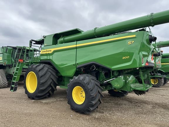 Image of John Deere S7 800 equipment image 3
