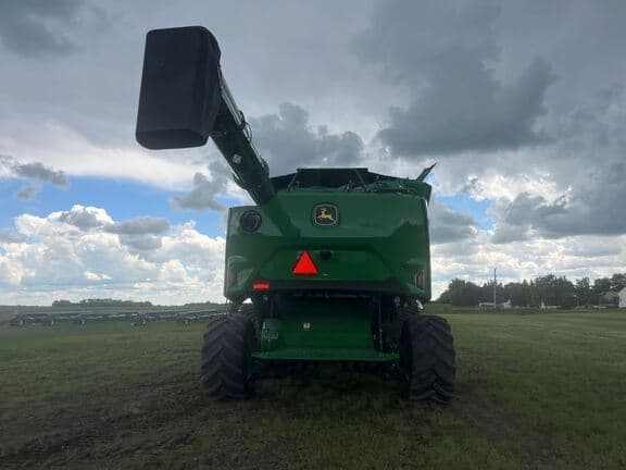 Image of John Deere S7 800 equipment image 3