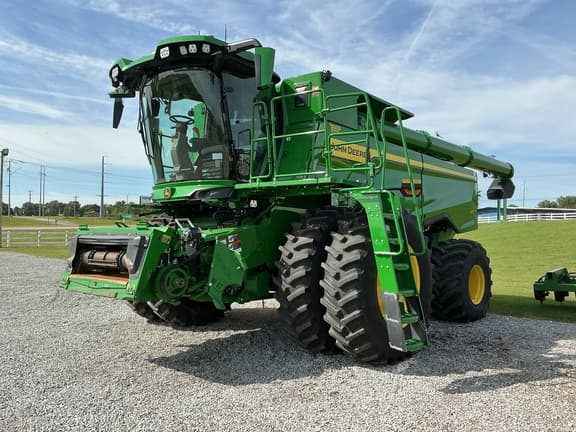 Image of John Deere S7 800 equipment image 3