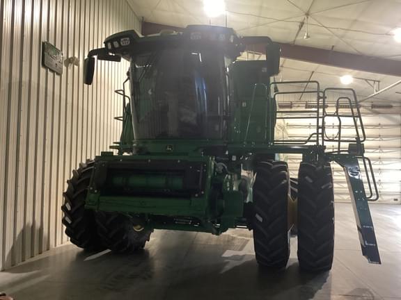 Image of John Deere S7 800 equipment image 3
