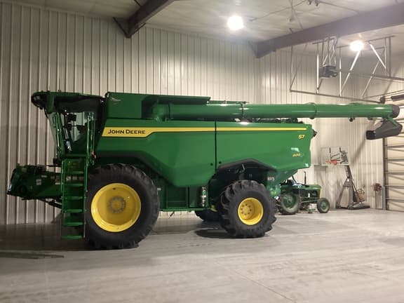 Image of John Deere S7 800 Primary image