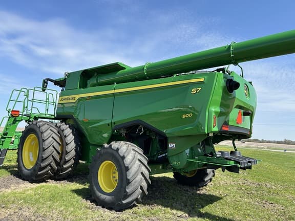 Image of John Deere S7 800 equipment image 3