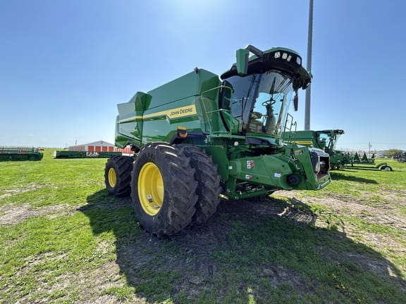 2025 John Deere S7 800 Equipment Image0